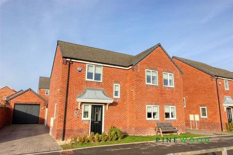 Michaelwood Way, Chesterfield S44 4 bed detached house for sale