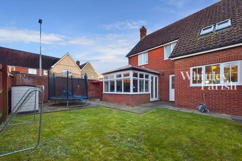 Scrumpy Way, Norwich NR16 4 bed detached house for sale