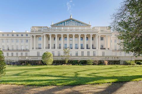London NW1 2 bed apartment for sale