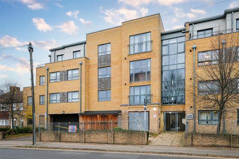 Alana Heights, North Chingford 1 bed flat for sale