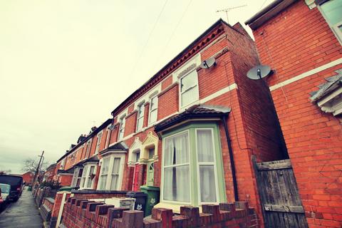 Nelson Road, Worcester... 5 bed semi