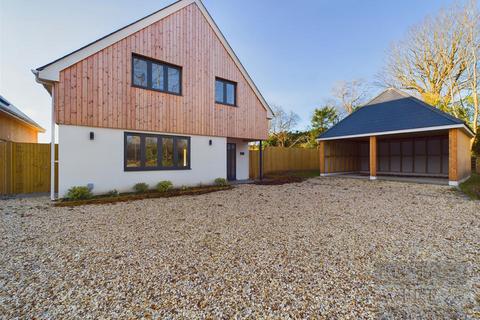 Main Road, Westfield 4 bed detached house for sale