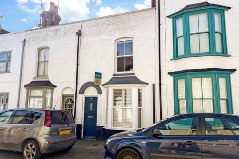 Argyle Road, Whitstable, Kent 2 bed terraced house for sale