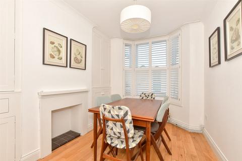 Argyle Road, Whitstable, Kent 2 bed terraced house for sale