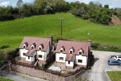 School Lane, Longhope GL17 4 bed detached house for sale