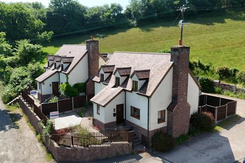 School Lane, Longhope GL17 4 bed detached house for sale
