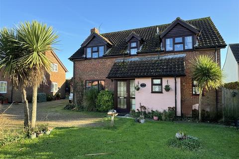 Upper Street, Witnesham IP6 4 bed detached house for sale