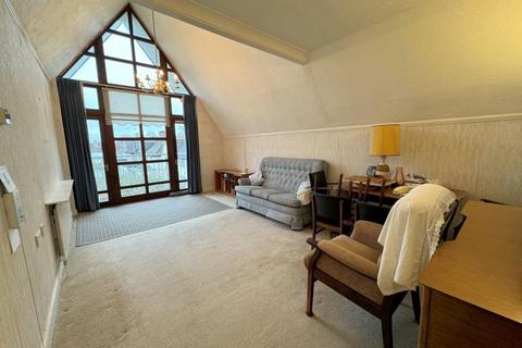 HAMILTON SQUARE, NORTH FINCHLEY, N12 1 bed retirement property for sale