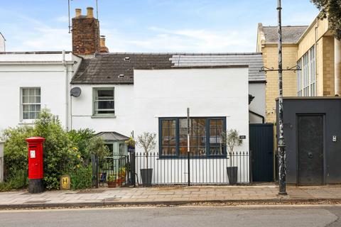 Bath Road, Leckhampton, Cheltenham... 2 bed end of terrace house for sale