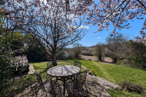 Sandrock Hill, Battle, TN33 4 bed detached house for sale