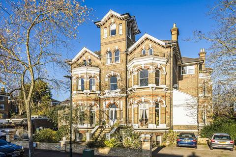 Rosslyn Road, East Twickenham TW1 1 bed flat for sale