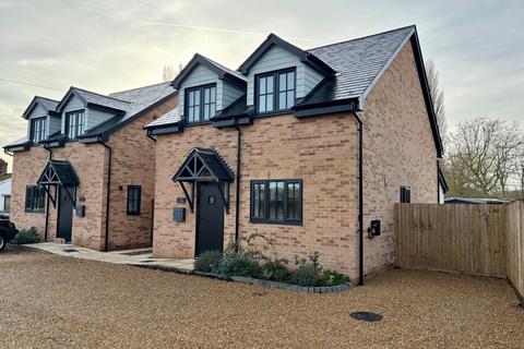 Yoxford 3 bed detached house for sale