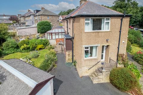 Reinwood Road, Huddersfield 4 bed semi