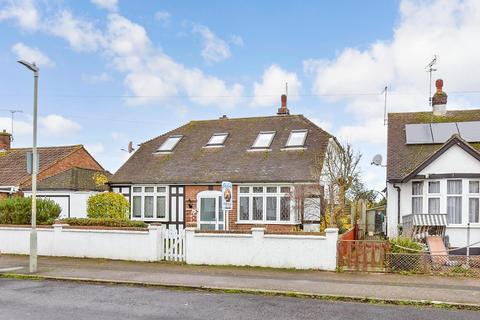 Oakdale Road, Herne Bay, Kent 3 bed chalet for sale