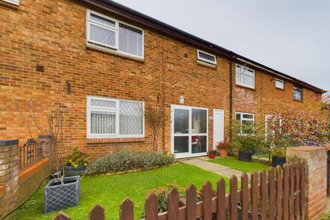 Windrush Court, Aylesbury HP21 3 bed terraced house for sale