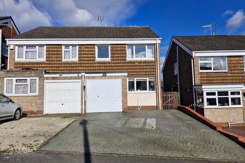 Calewood Road, Brierley Hill DY5 3 bed semi