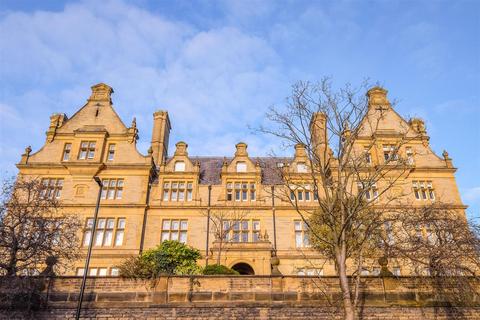 Edgecumbe House, The Royal, Halifax 2 bed penthouse for sale