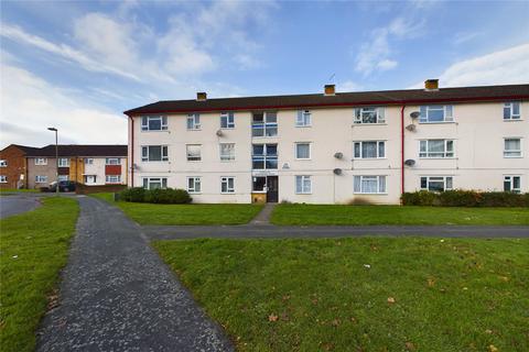 Montgomery Road, Farnborough... 2 bed apartment for sale
