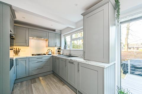 Newtown Road, Liphook, Hampshire 3 bed terraced house for sale