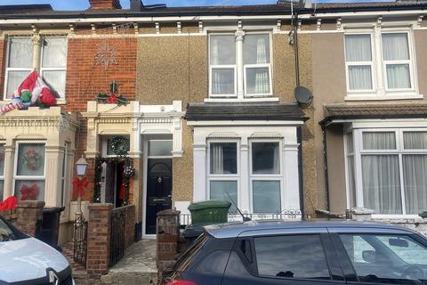 5 bedroom terraced house for sale