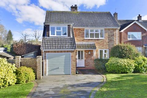 Trelawne Drive, Cranleigh 3 bed detached house for sale