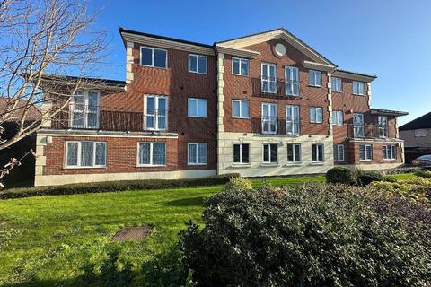 Limpsfield Road, Sanderstead, Surrey... 2 bed flat for sale