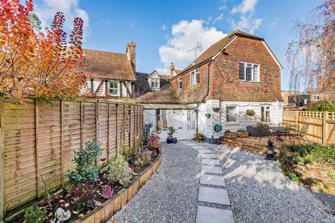 High Street, Otford, Sevenoaks, Kent 4 bed semi