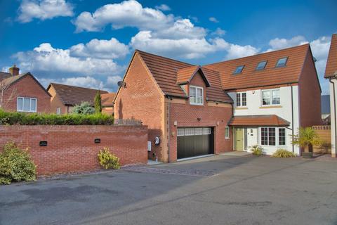 Blind Pond Lane, Milton Keynes MK17 5 bed detached house for sale