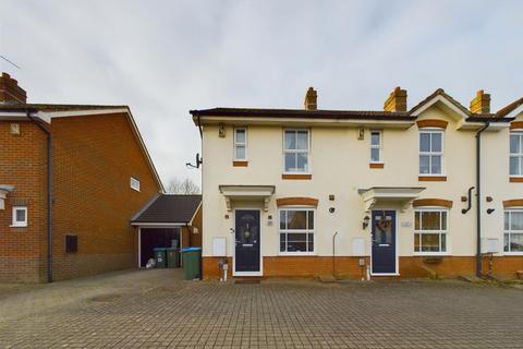 Horton Close, Aylesbury HP19 2 bed end of terrace house for sale