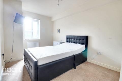 Rose Court, Romford, RM1 3AW 1 bed retirement property for sale