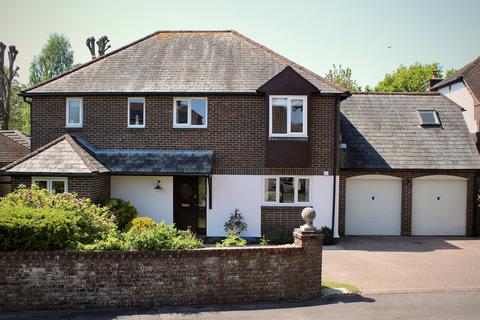 Plainwood Close, Chichester, PO19 4 bed detached house for sale