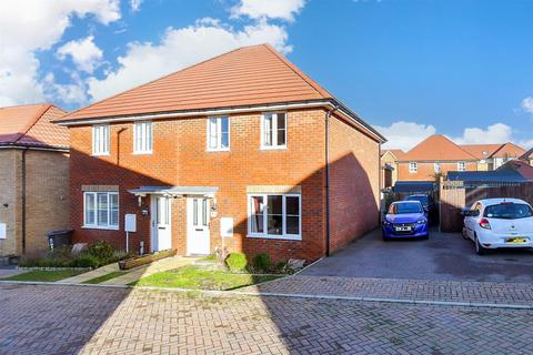 Goldthorpe Drive, Aylesham... 3 bed semi