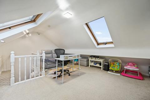 Merivale Road, Harrow, HA1 2 bed maisonette for sale