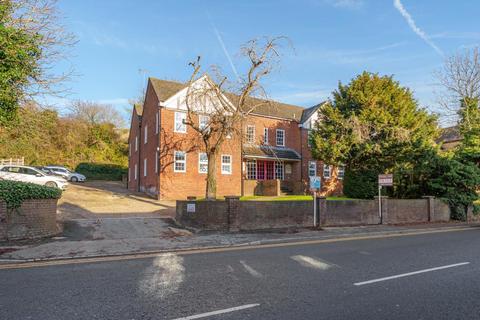 High Wycombe,  Buckinghamshire,  HP11 1 bed flat for sale