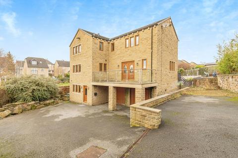 Broad Oaks Close, Dewsbury WF12 5 bed detached house for sale