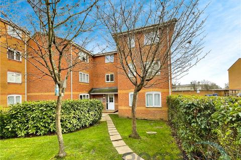 Ascot Court, Aldershot, Hampshire 2 bed apartment for sale