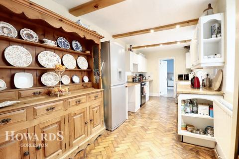 Nelson Road, Gorleston 3 bed terraced house for sale