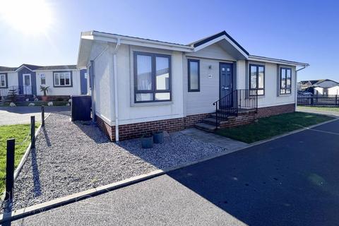 Higher Fraddon, St Columb TR9 2 bed park home for sale