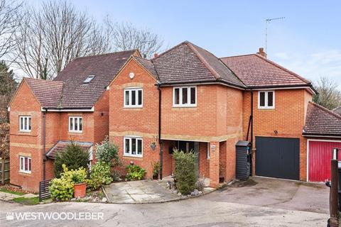 Kennedy Avenue, Hoddesdon EN11 4 bed detached house for sale