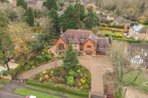 South Park, Gerrards Cross SL9 6 bed detached house for sale