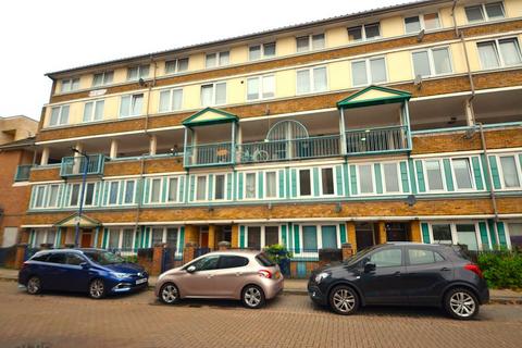 East Surrey Grove, Peckham, London... 1 bed flat for sale