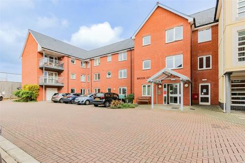 Savages Wood Road, Bradley Stoke... 2 bed apartment for sale