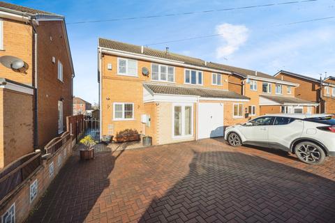 Fernley Green Close, West Yorkshire WF11 3 bed semi