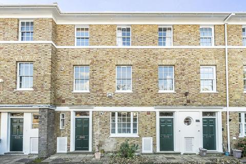 Langford Green, Camberwell SE5 3 bed flat for sale