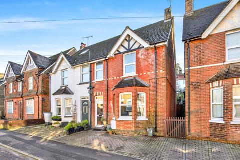 Kings Road, Haslemere GU27 4 bed semi