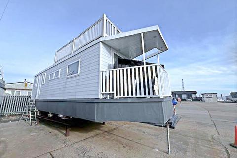 Vicarage Lane, Hoo ME3 1 bed houseboat for sale