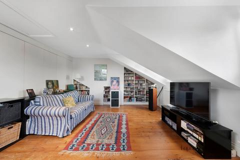 Nugent Terrace, St. John's Wood, NW8 2 bed apartment for sale