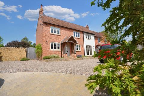 Main Road, Bredon, Tewkesbury... 4 bed detached house for sale