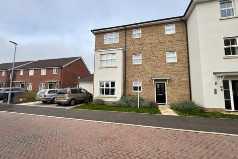 Waterfield Close, Peterborough PE3 2 bed apartment for sale