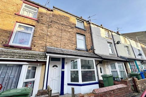 Oxford Street, Scarborough 3 bed terraced house for sale